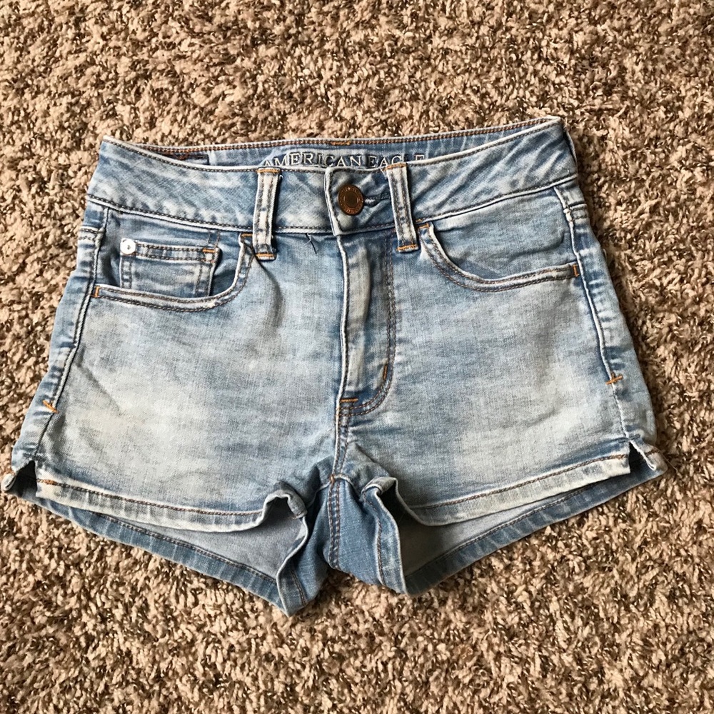 AMERICAN EAGLE HI RISE SHORTIE